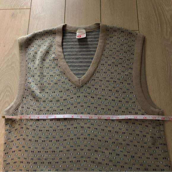 Vintage Beige Grandpa Sweater Vest Made in Canada - Picture 7 of 8